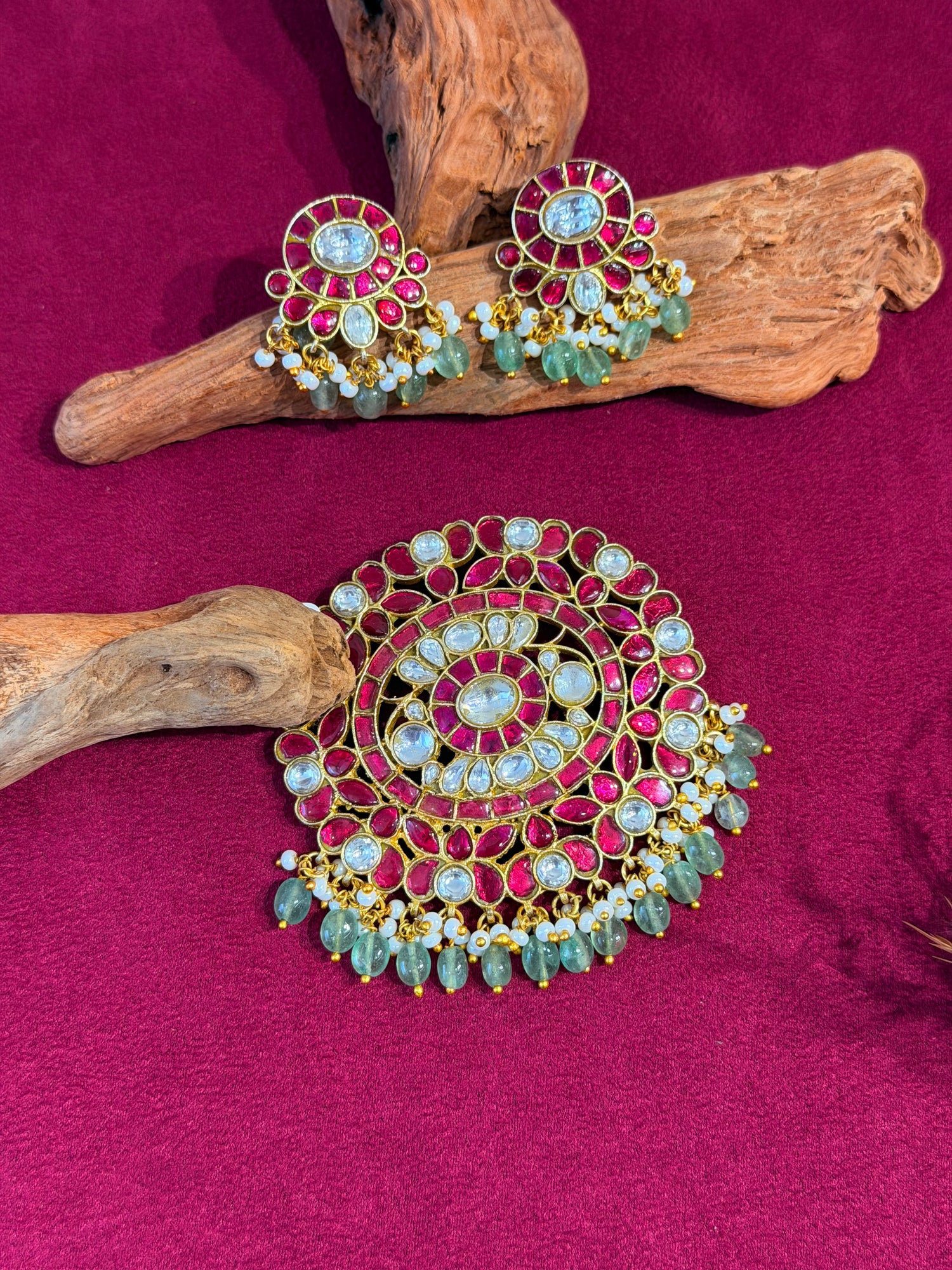 Jadau pendent set