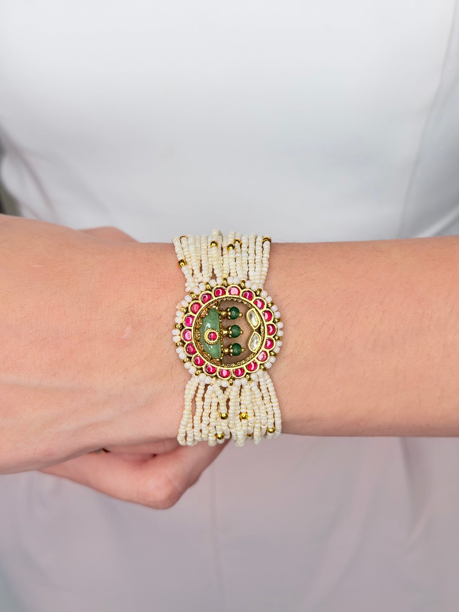 Circular Jadau Motif Bracelet