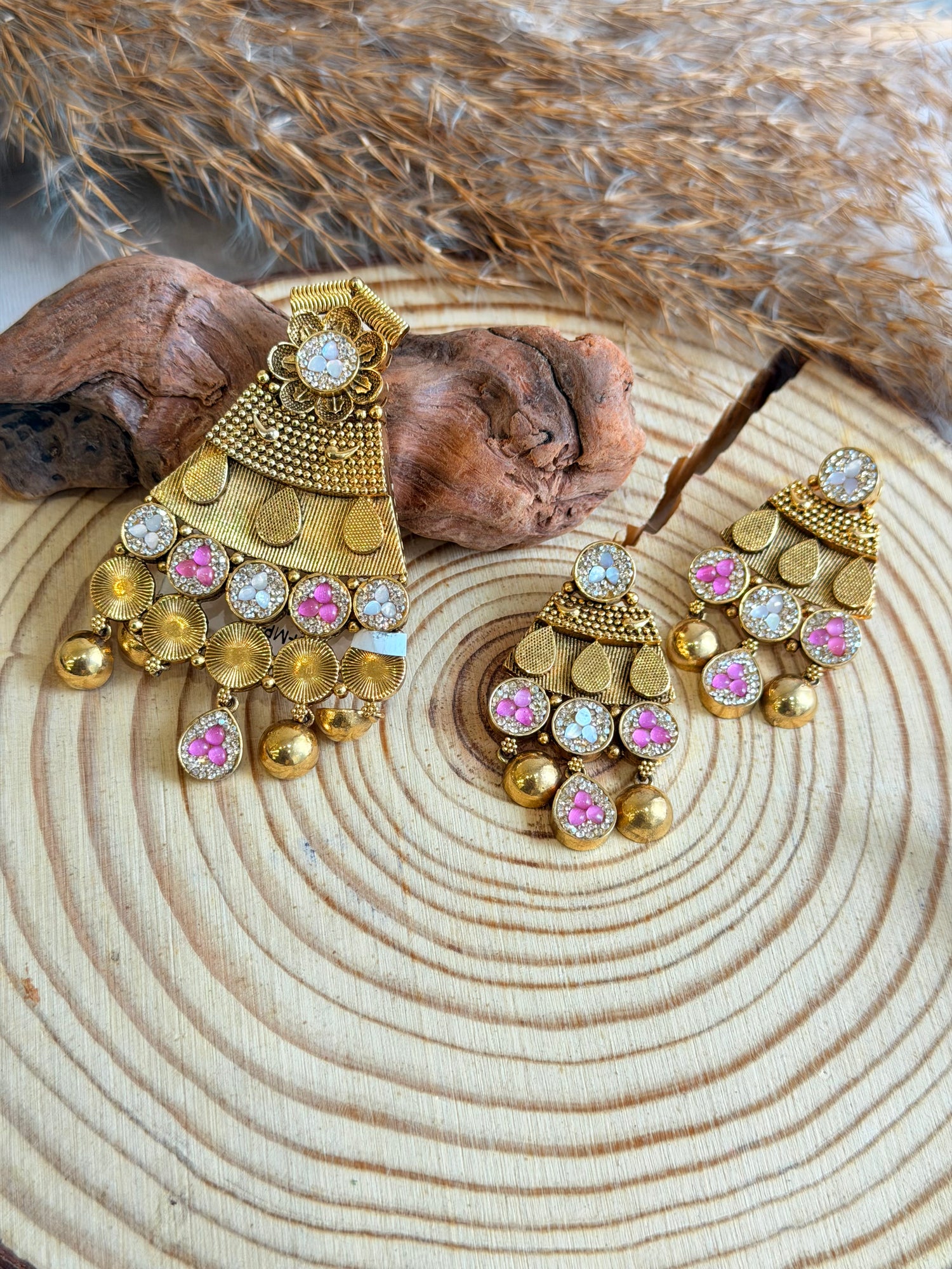 Antique Pendant Set