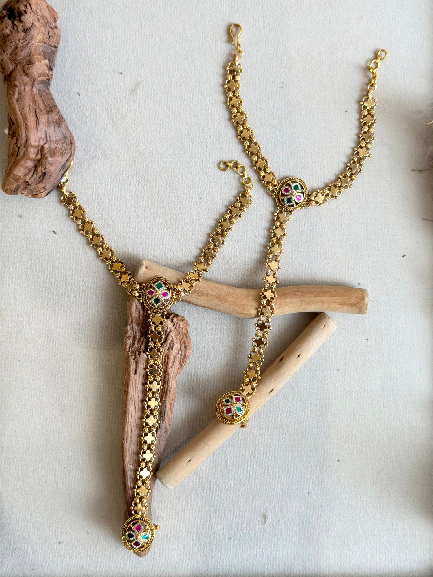 Antique Gold Hand Harness Set